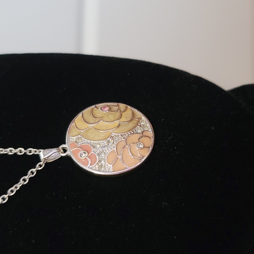 Avon Necklace and Earrings - Picture 6 of 8